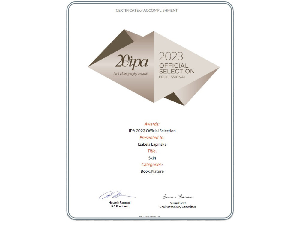 Książka Skóra prof. Izabeli Łapińskiej z nagrodą w konkursie fotografii PX3 we Francji.